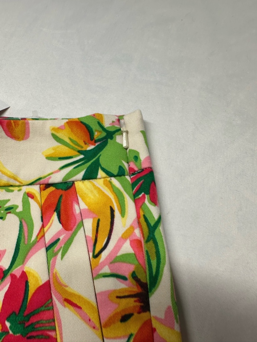 NWT J. Crew Floral High-Rise Shorts Size 10 - Picture 3 of 6